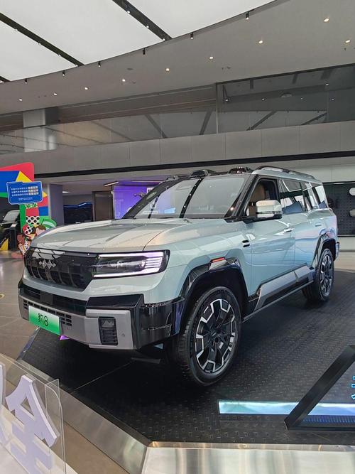 惠州328比亚迪方程豹硬派越野的爆款，英菲尼迪35周年与你共成长